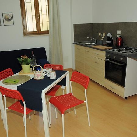 Ferienwohnung Al Piano Terra Poggio Picenze Exterior foto